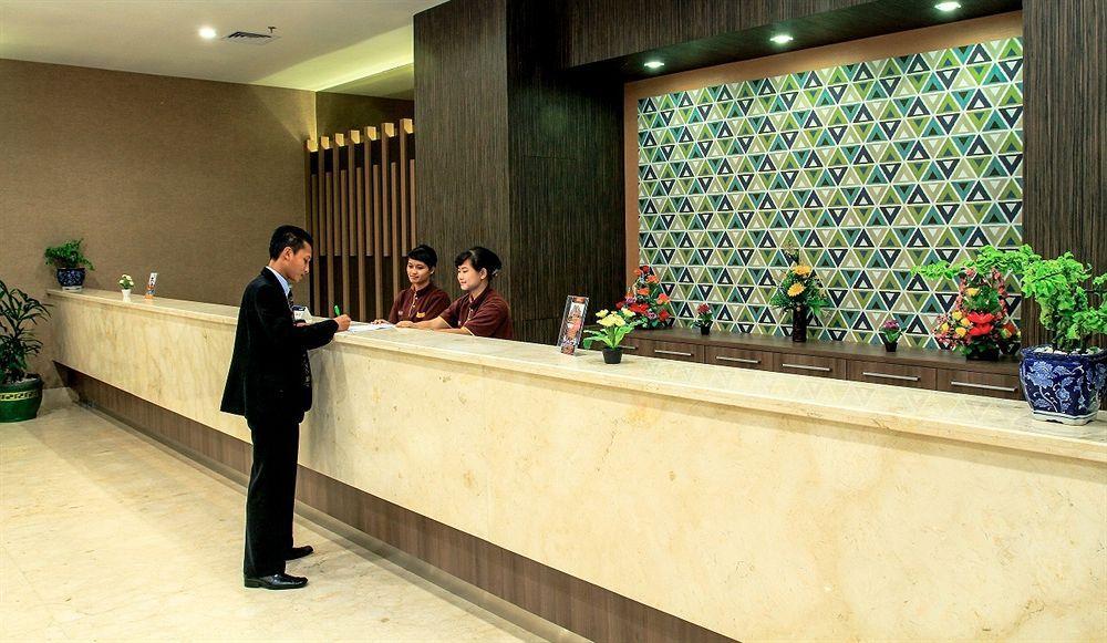 Horison Hotel Pematang Siantar מראה חיצוני תמונה