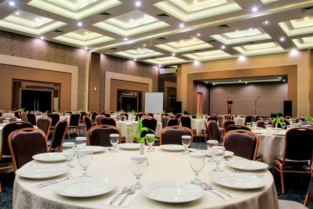 Horison Hotel Pematang Siantar מראה חיצוני תמונה
