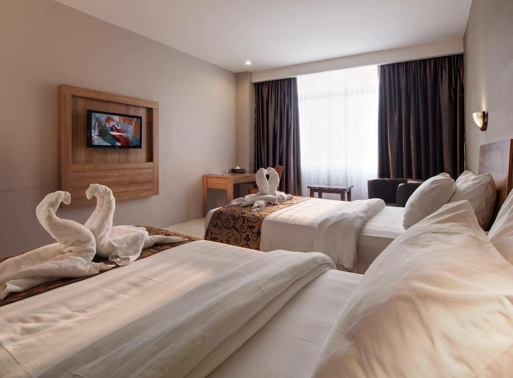 Horison Hotel Pematang Siantar מראה חיצוני תמונה